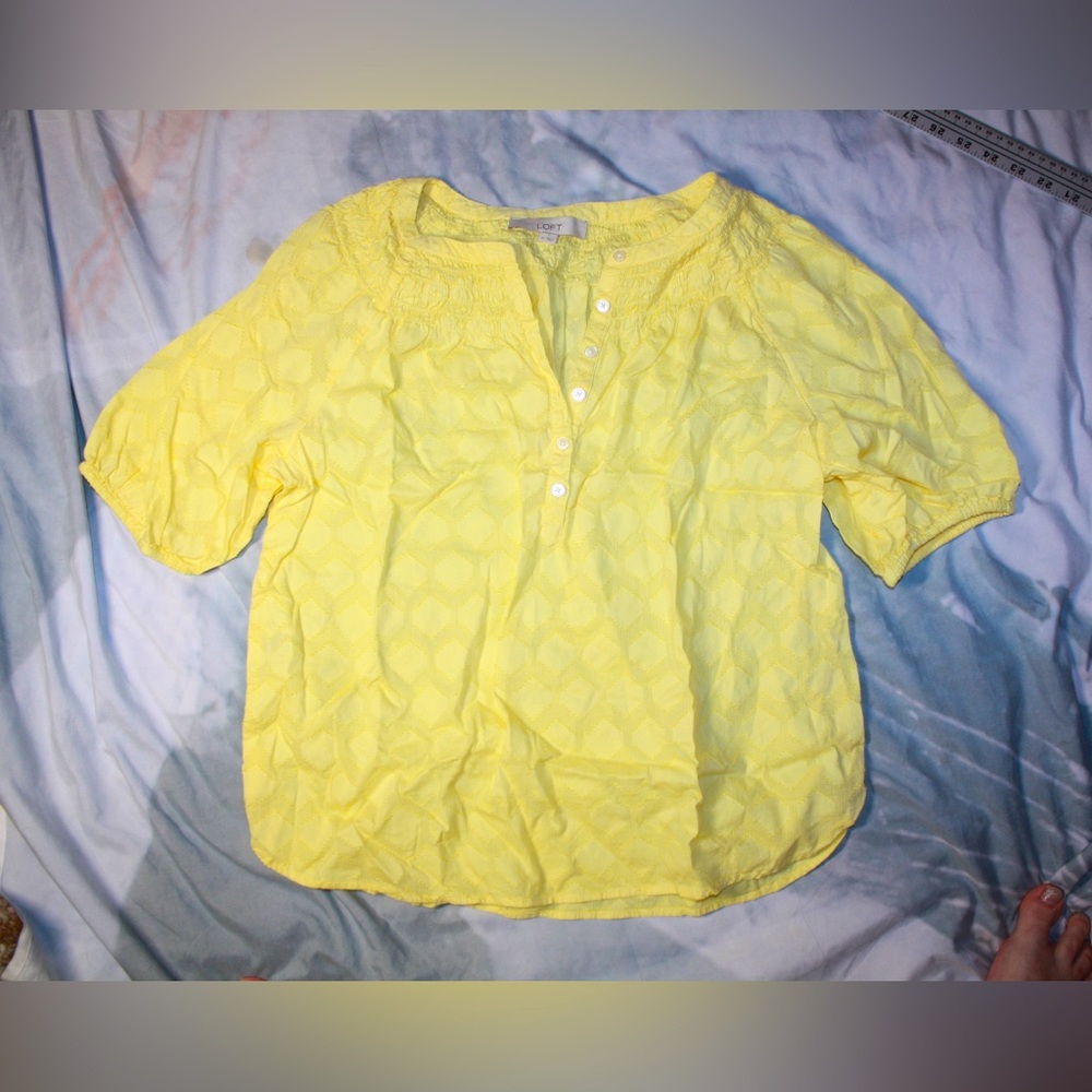 LOFT Woman’s Textured Shirt 🌵M